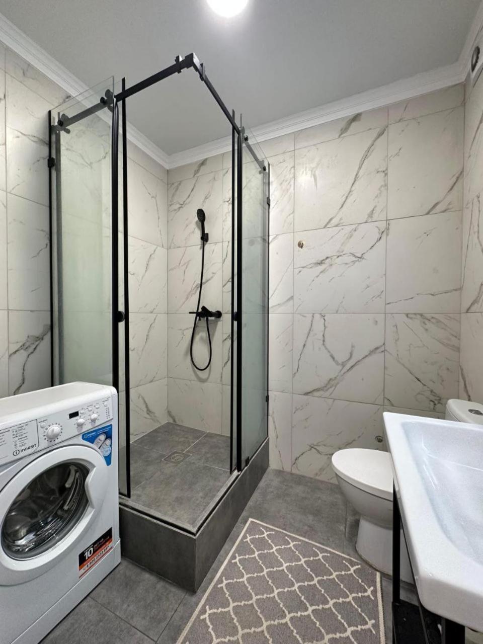 Жилой Комплекс Молодежный На Тулебаева Apartment Алма Ата Екстериор снимка